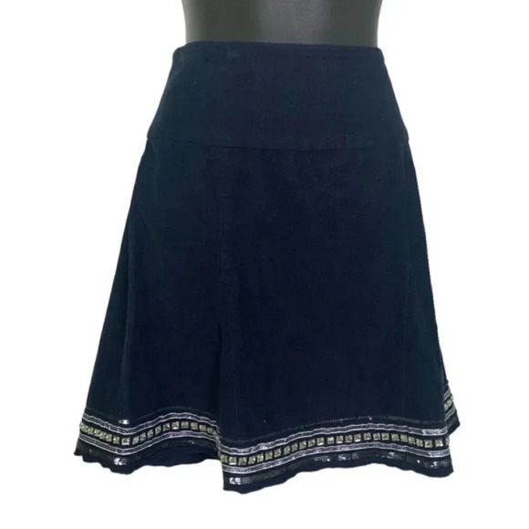 American Eagle Corduroy Skirt - Picture 2 of 5